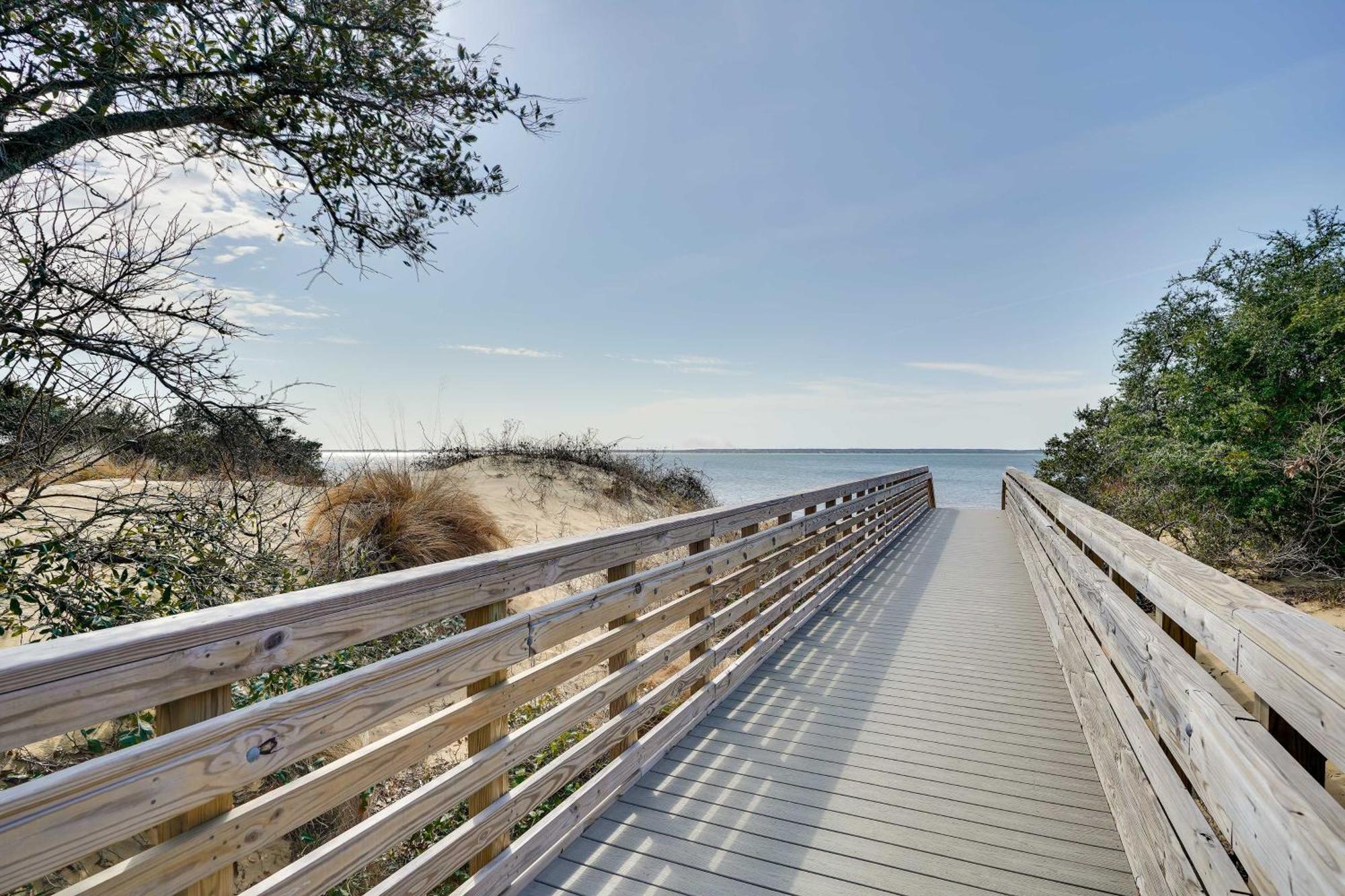 Dunn Dreamin Hot Tub, Pirate Fort, And Fire Pit! Nags Head Exterior photo